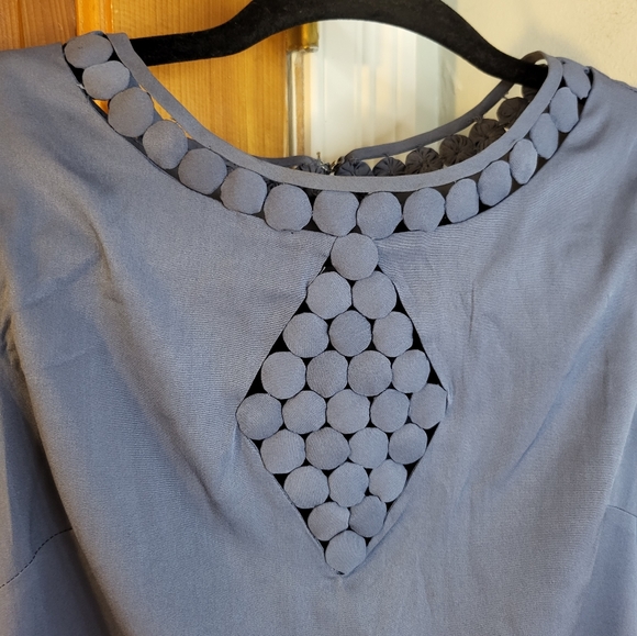 Banana Republic Women's Sleeveless Business Casual Top - Picture 3 of 10